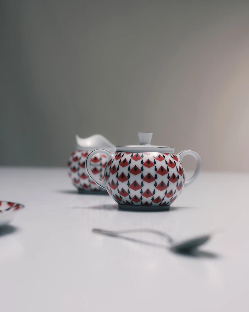 Porcelain milk jug and sugar bowl set - Vienna Red