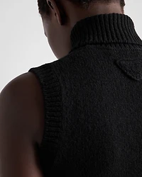 Cashmere turtleneck vest