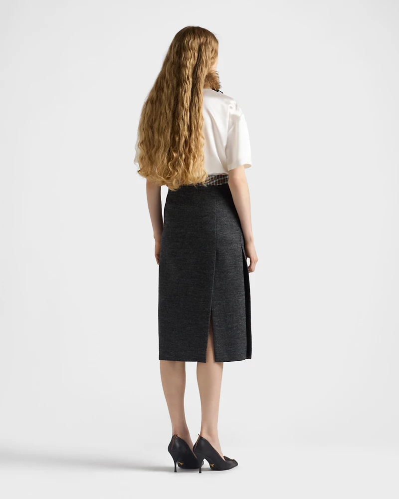Short-sleeved satin top