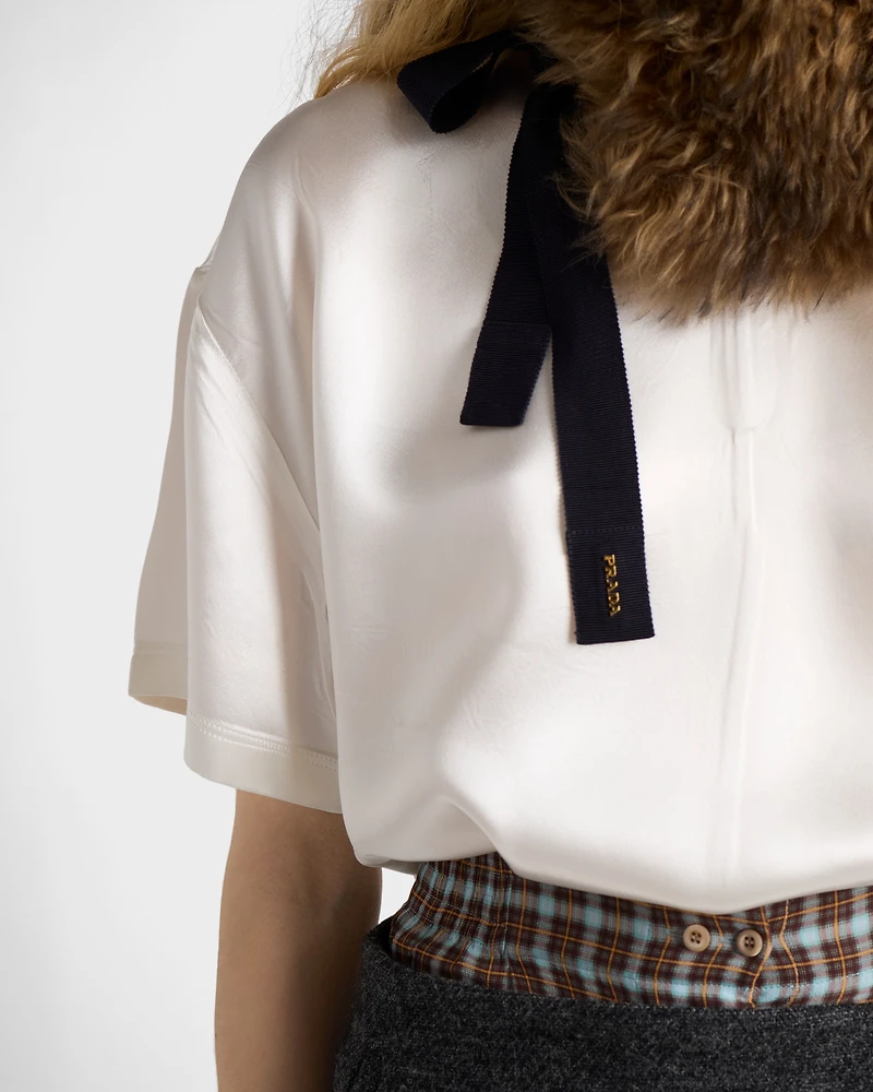 Short-sleeved satin top