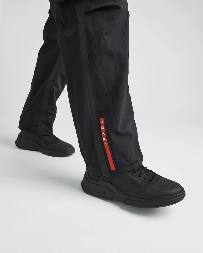 Light technical fabric pants