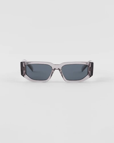 Sunglasses with triangle logo