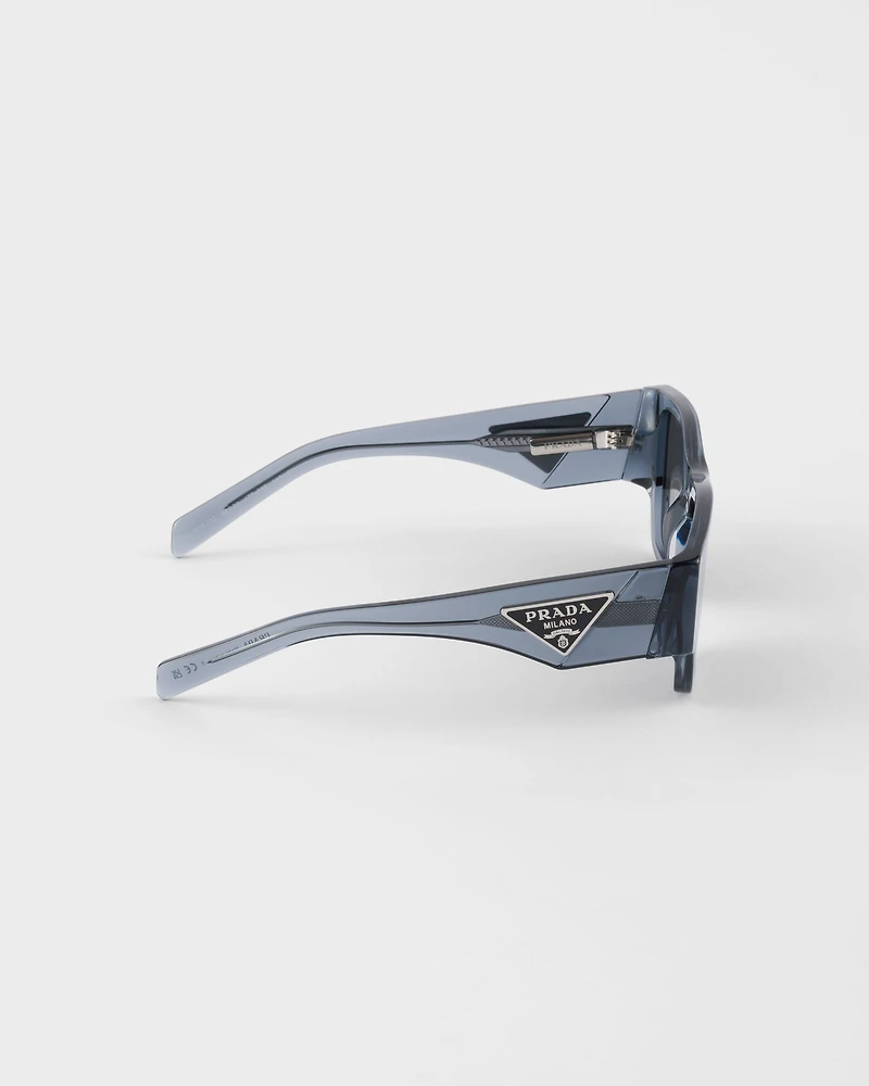 Sunglasses with Triangle logo