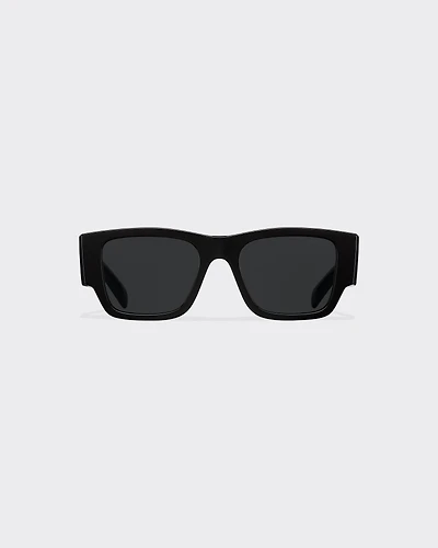 Sunglasses with triangle logo