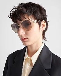 Sunglasses with triangle logo