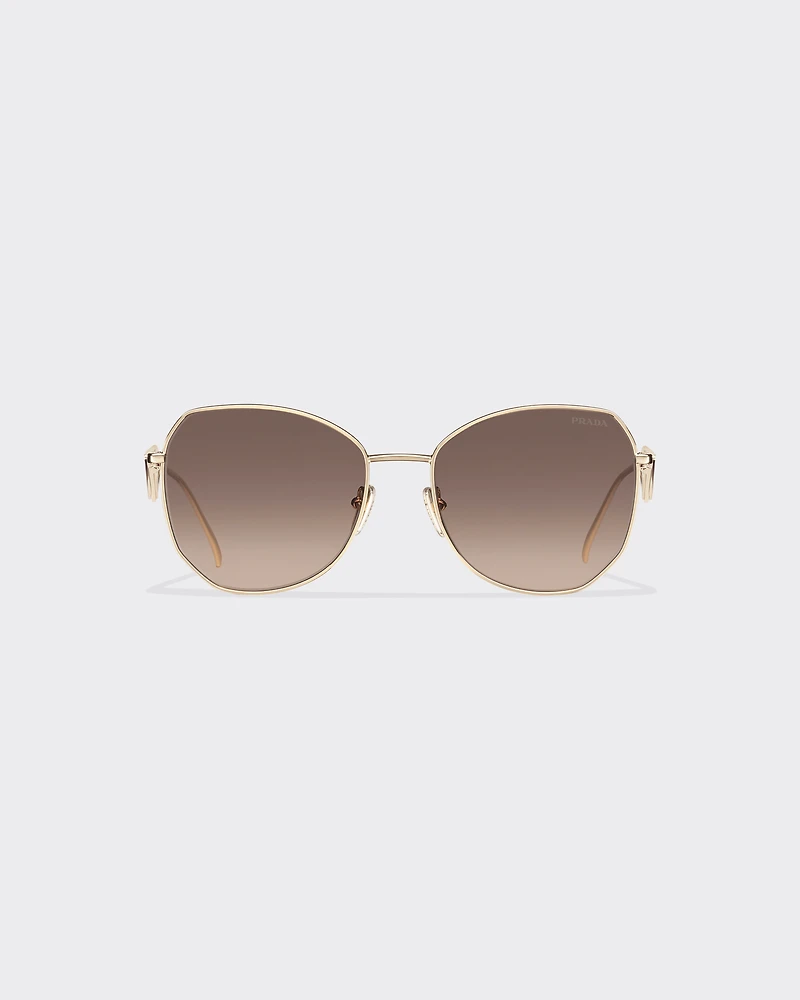 Sunglasses with triangle logo