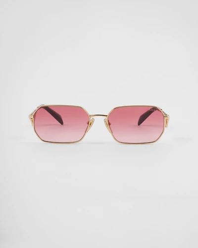 Sunglasses with triangle logo