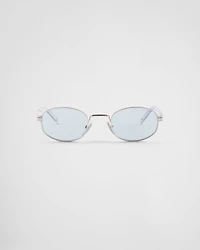 Sunglasses with the iconic metal plaque
