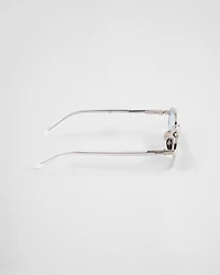 Sunglasses with the iconic metal plaque