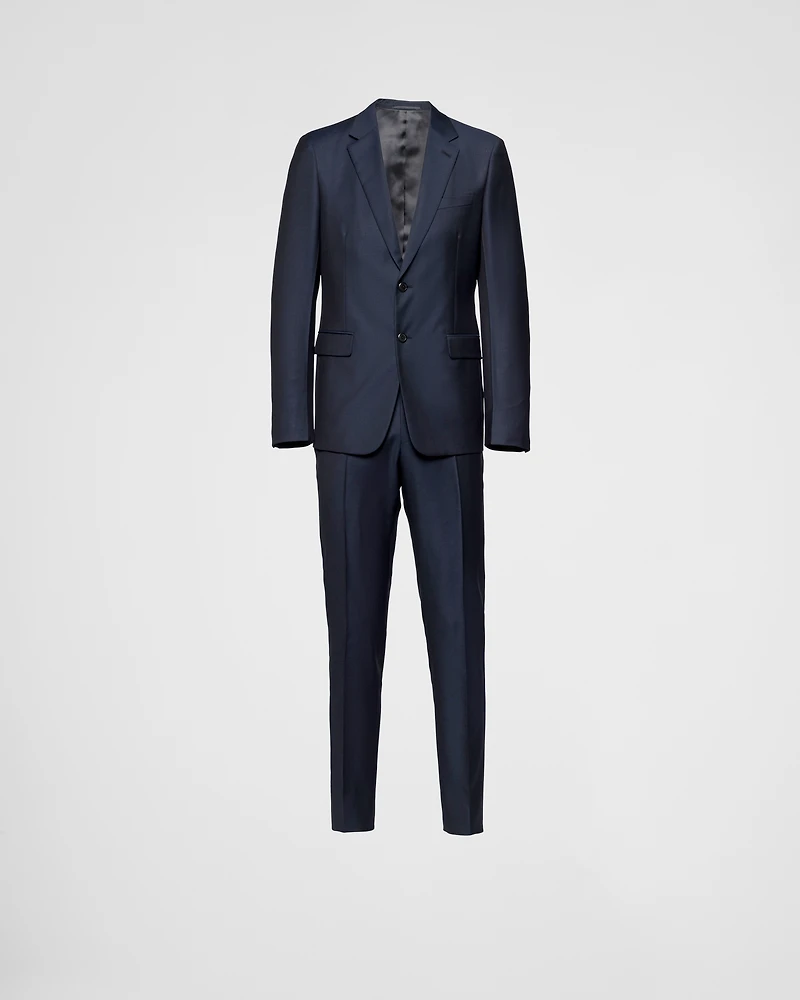 Single-breasted wool suit