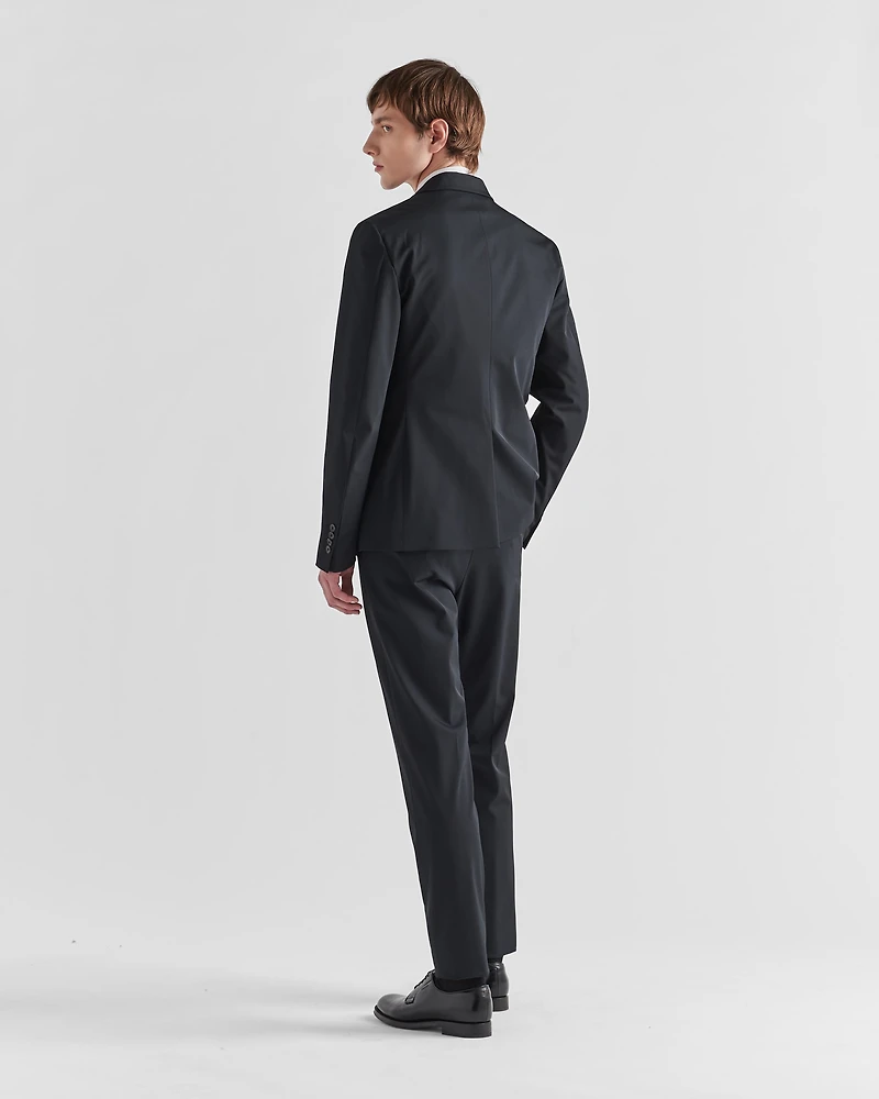 Single-breasted techno stretch suit