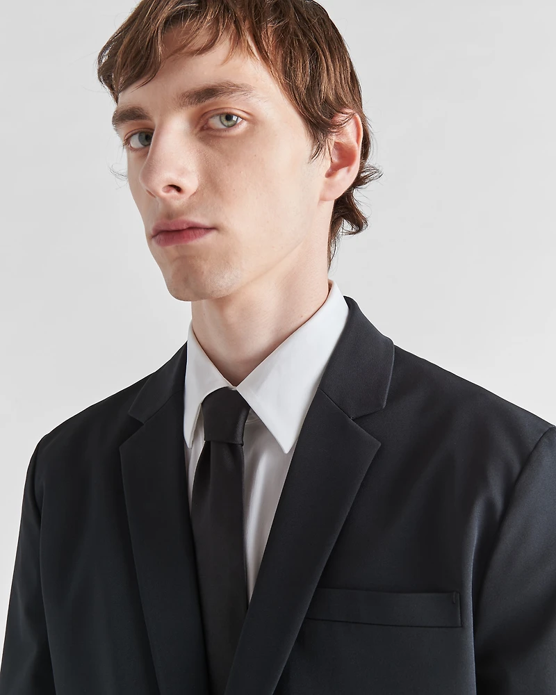 Single-breasted techno stretch suit