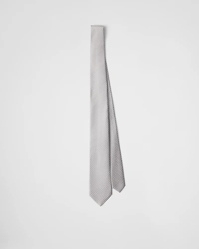 Silk tie