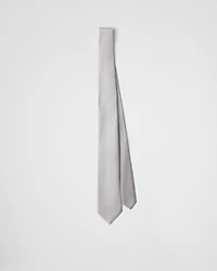 Silk tie
