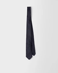 Silk tie