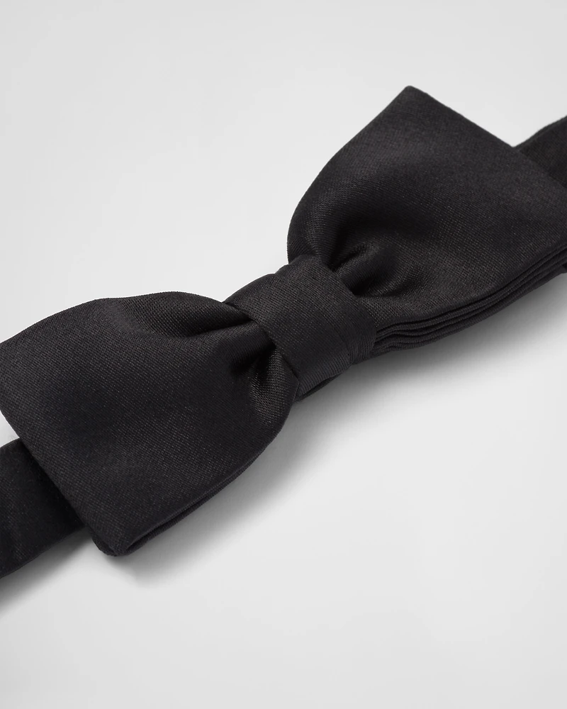 Satin bow-tie
