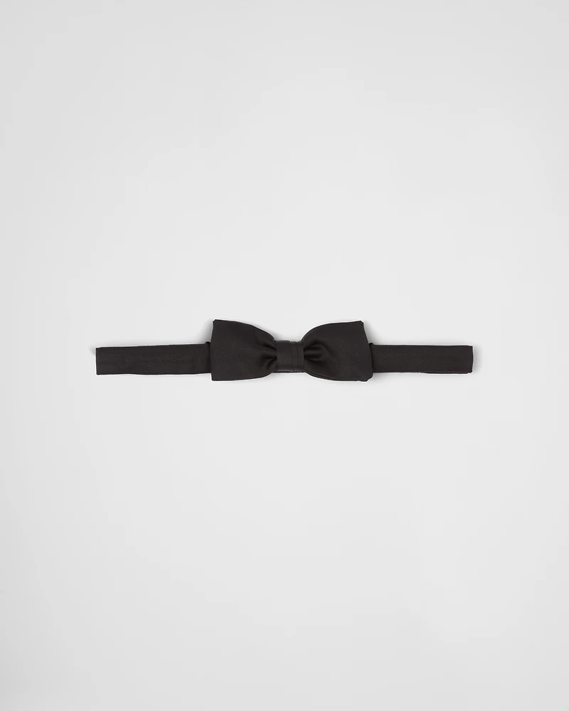 Satin bow-tie