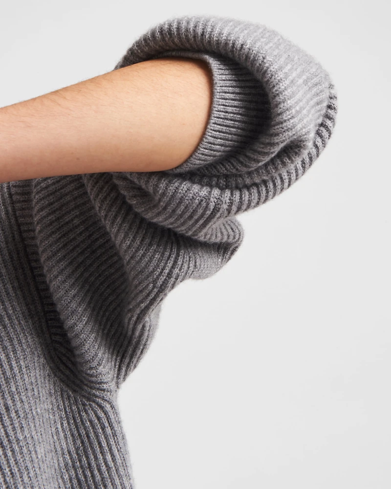 Cashmere knit hoodie
