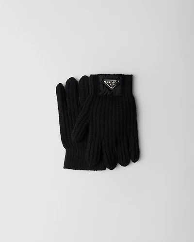 Wool and cashmere gloves