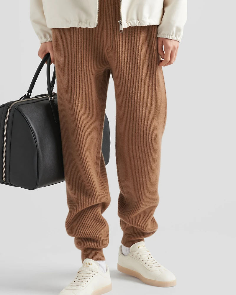 Cashmere joggers