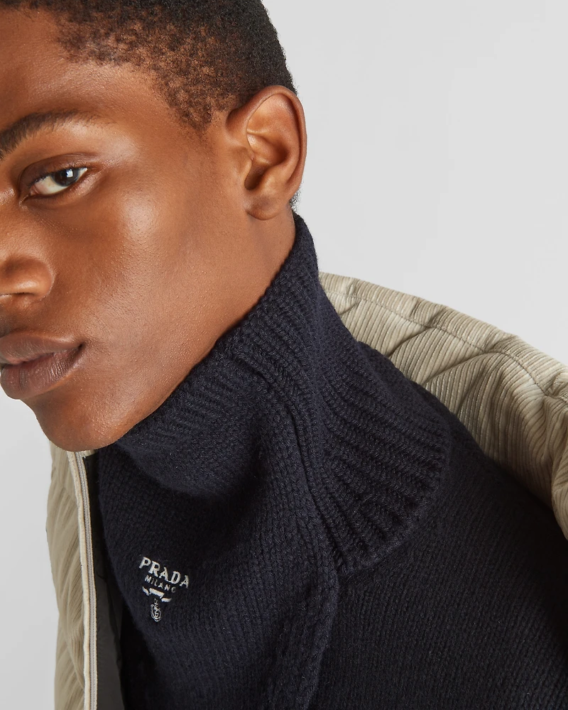 Cashmere dickey