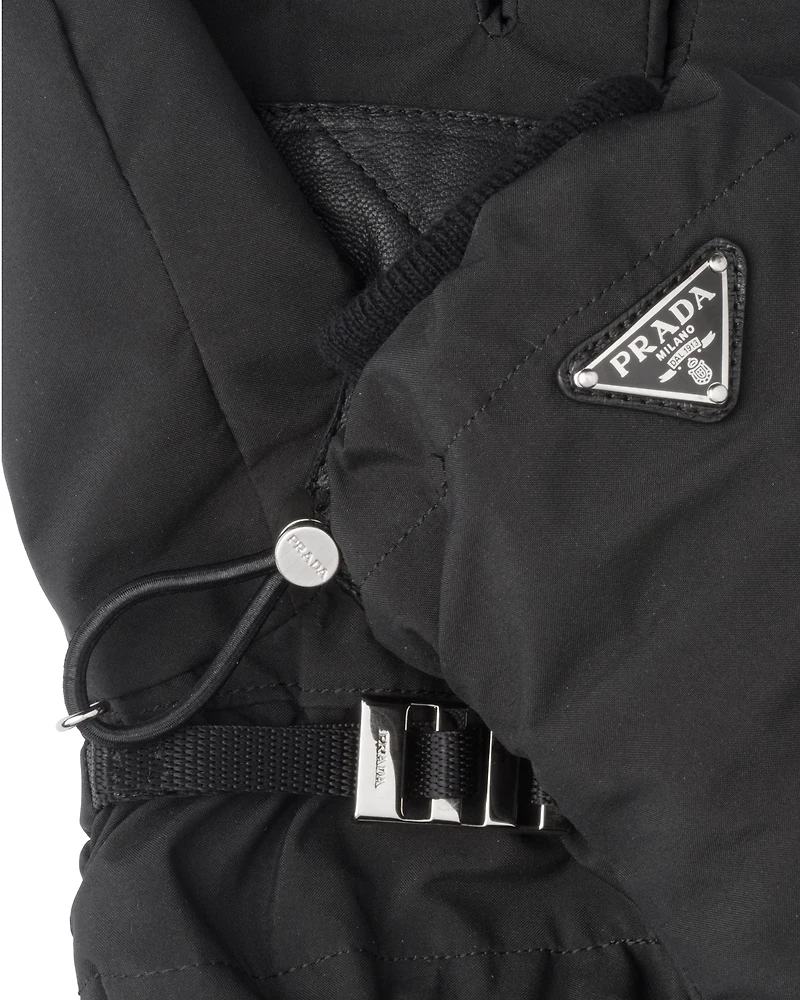 Re-Nylon gloves