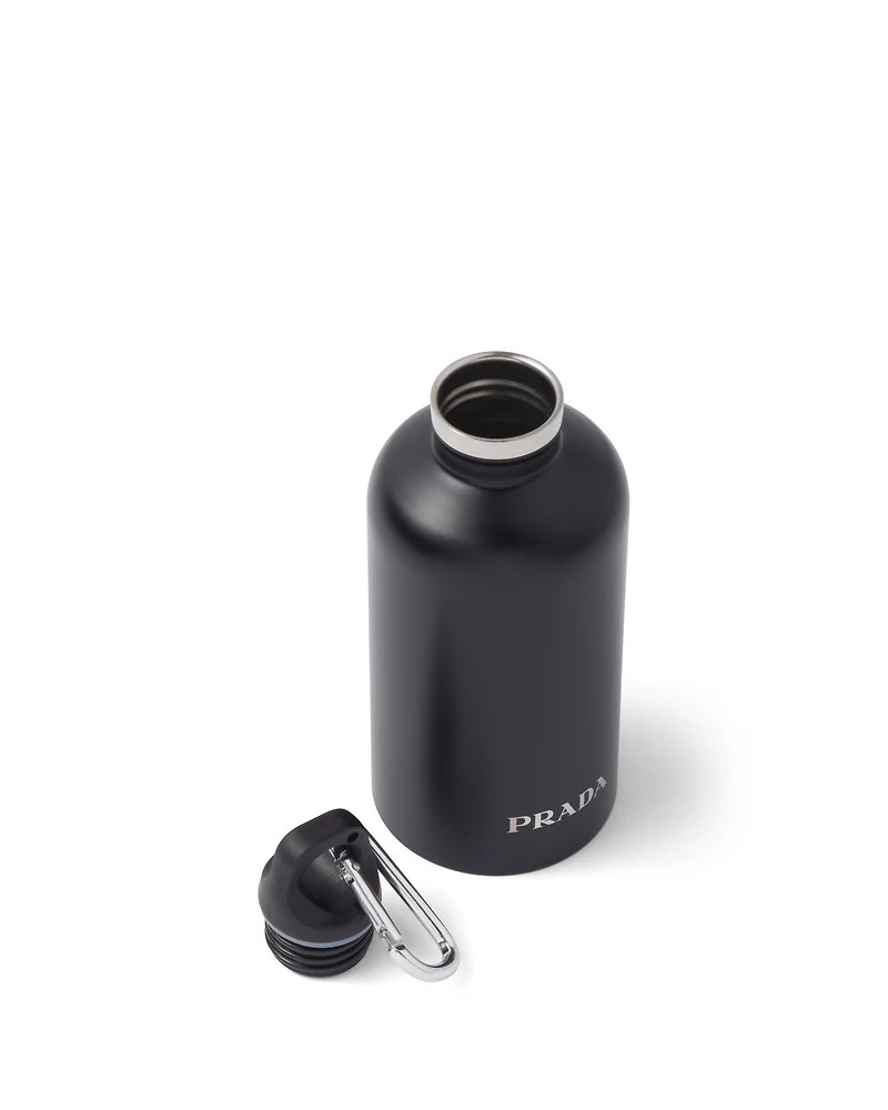 Stainless steel insulated water bottle