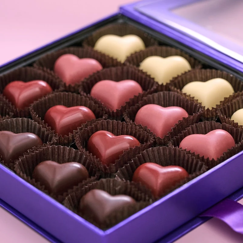 Assorted Praline Hearts Gift Box, 16 pc