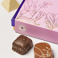 Mother's Day Classics Gift Box, 16 pc