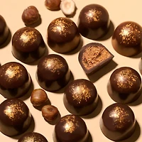 Dark Hazelnut Crunch, 8 pc 