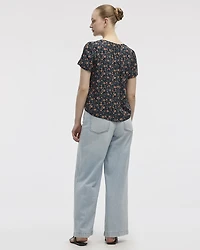 Blouse à col V et manches courtes à volants