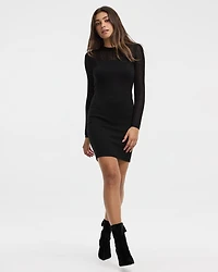 Robe droite à manches longues avec empiècement transparent
