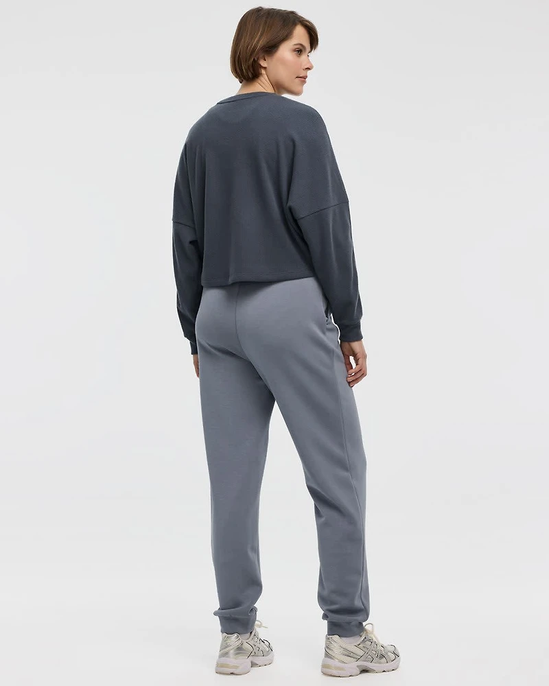 Cropped Long-Sleeve Crew-Neck Sweatshirt