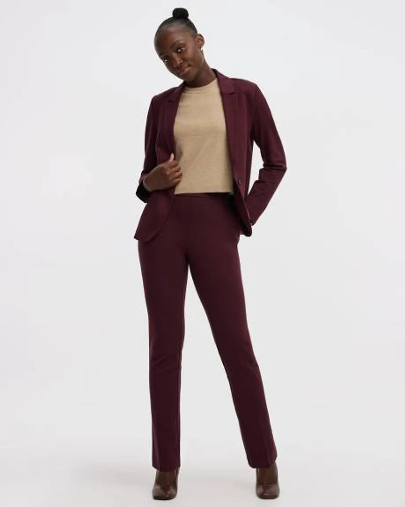 Pantalon à taille haute et jambe droite