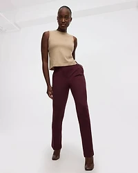 Pantalon à taille haute et jambe droite