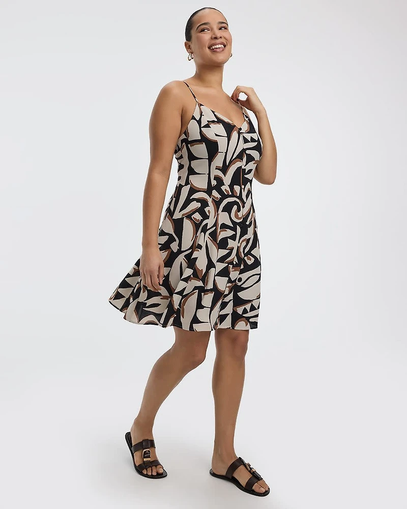 Robe courte à boutonner sans manches