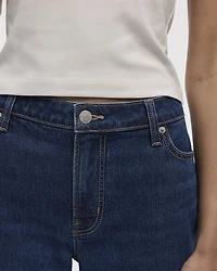 Jean à jambe droite et taille mi-haute