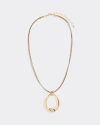 Pendentif en pierre sur collier court en corde