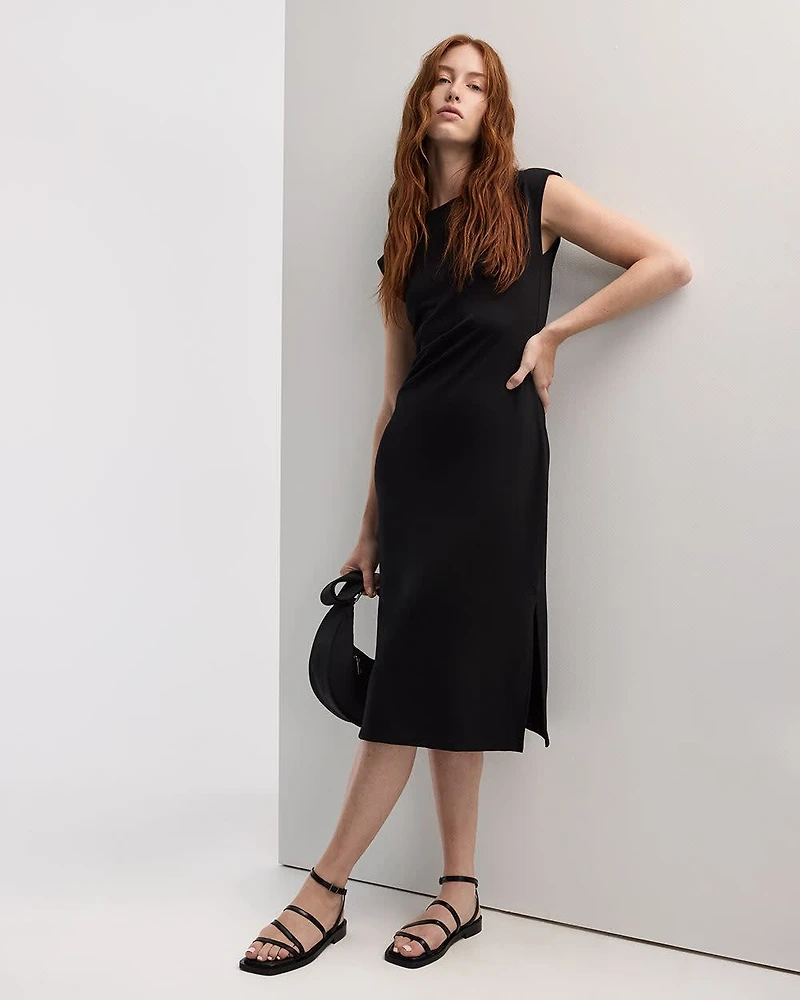 Extended-Sleeve Midi Dress with Ruched Side