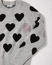 Pull à manches longues et col rond avec coeurs