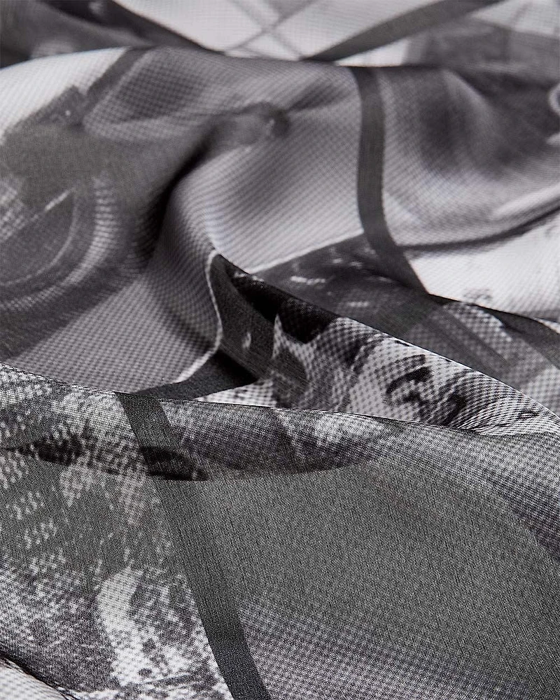 Foulard carré à motif de photos