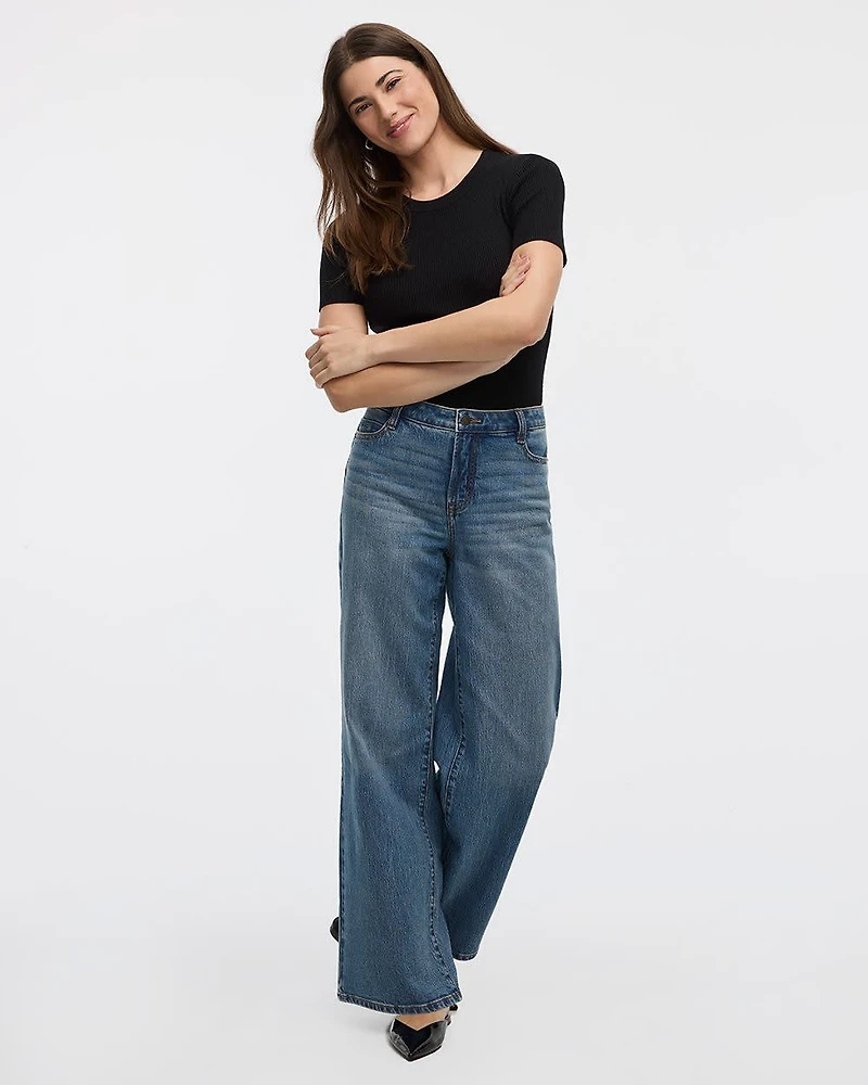 Jean à jambe large et taille mi-haute