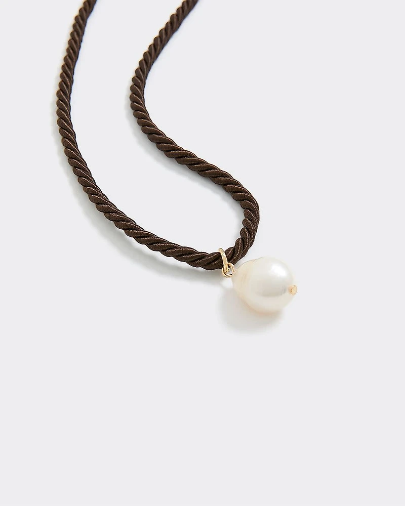 Short Cord Necklace with Pearl
