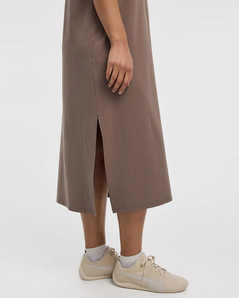 Robe midi texturée sans manches