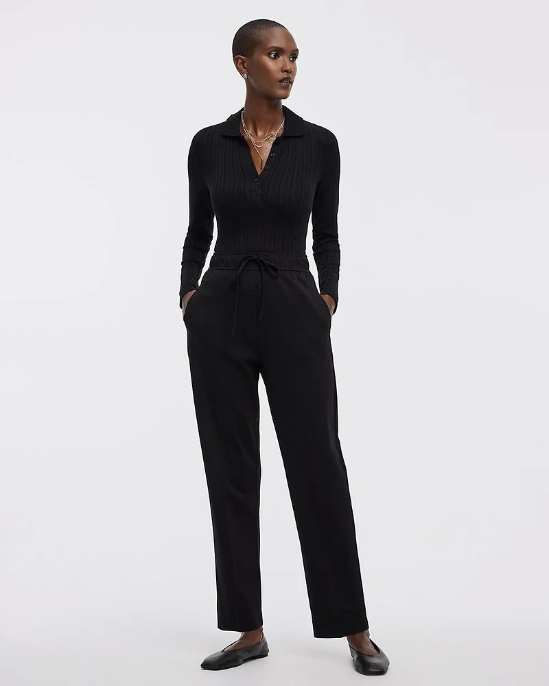 Pantalon à taille haute et jambe fuselée