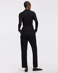 Pantalon à taille haute et jambe fuselée