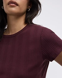 T-shirt ajusté et côtelé à col rond