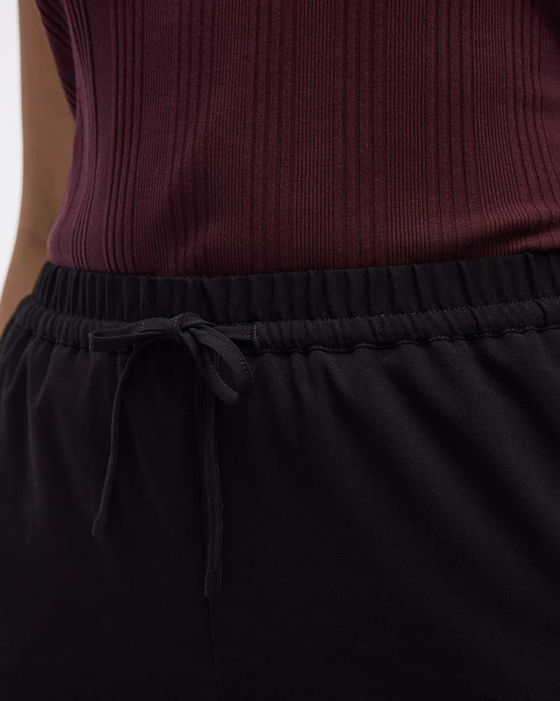 T-shirt ajusté et côtelé à col rond