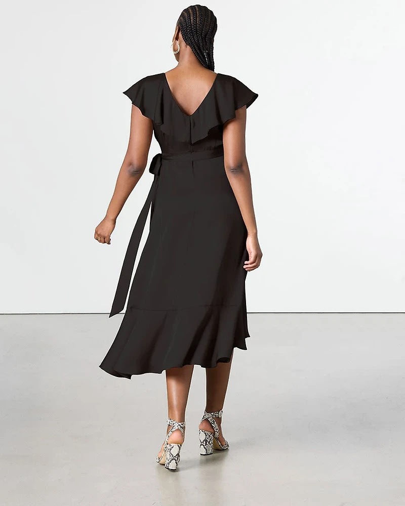 Robe maxi portefeuille à manches courtes et col V