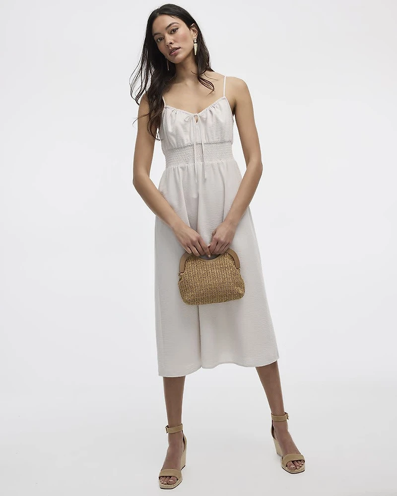 Robe midi sans manches à encolure en coeur
